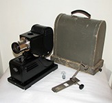 фильмоскоп ФГК-49 первых выпусков + рамка для диафильмов со штангой + запасная лампа К6-30-1 + деревянный футляр