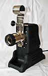 Фильмоскоп Ф-5 имеет форму танчика. Такая компоновка была популярной в 50х годах.