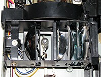 Устройство блока конденсора на диапроекторе Свитязь-автомат